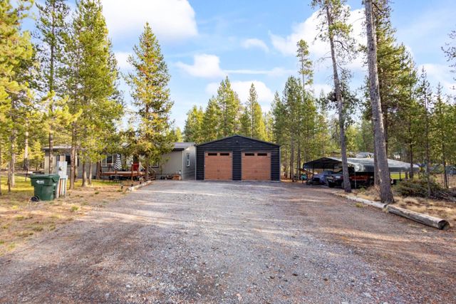 53740 Pradera Place, La Pine, OR 97739