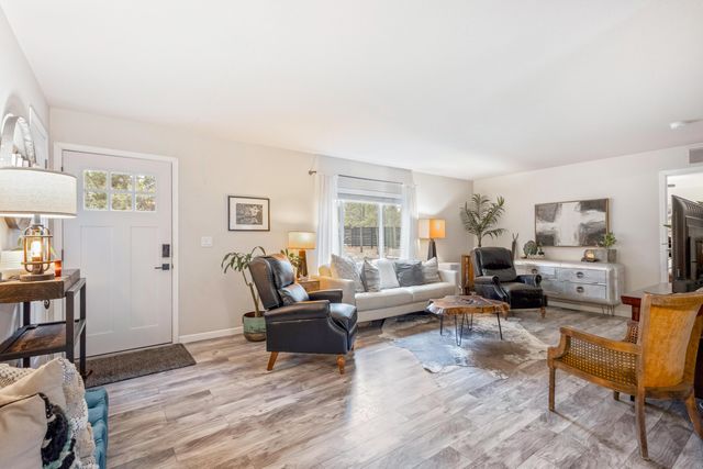 53740 Pradera Place, La Pine, OR 97739