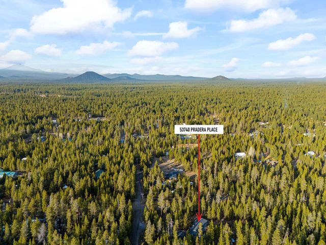 53740 Pradera Place, La Pine, OR 97739