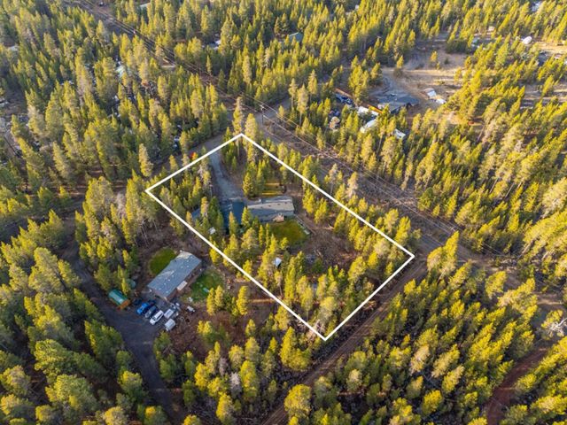 53740 Pradera Place, La Pine, OR 97739