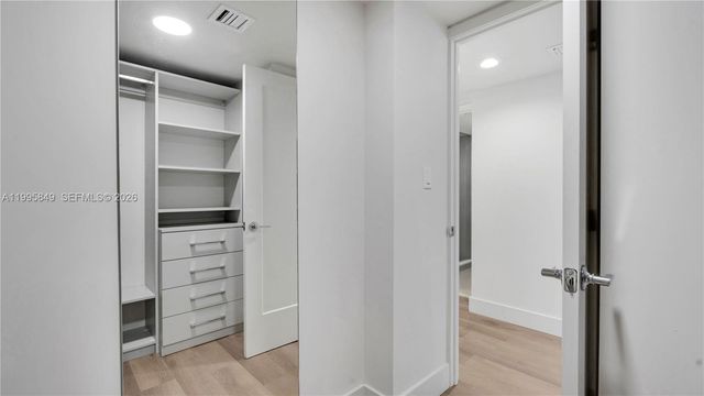 555 NE 34th St 609, Miami, FL 33137