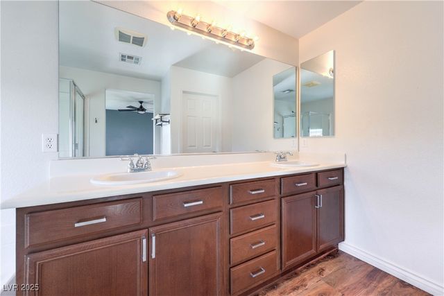 9194 Red Knoll Street, Las Vegas, NV 89113