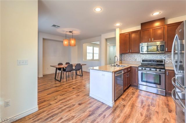 9194 Red Knoll Street, Las Vegas, NV 89113