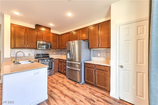 9194 Red Knoll Street, Las Vegas, NV 89113