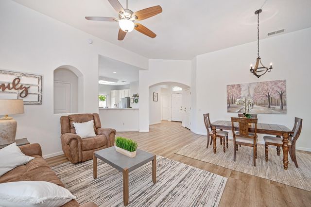 451 Jewel Stone Way, Folsom, CA 95630