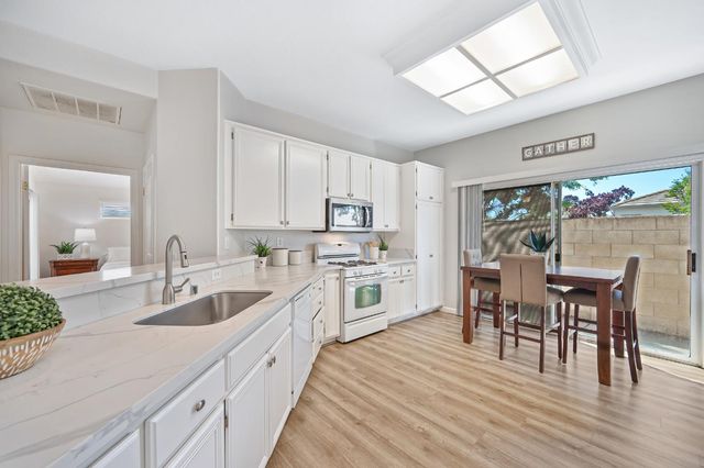 451 Jewel Stone Way, Folsom, CA 95630