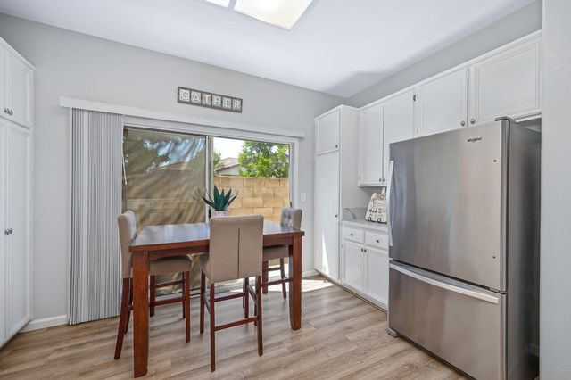 451 Jewel Stone Way, Folsom, CA 95630