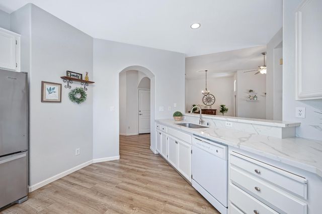 451 Jewel Stone Way, Folsom, CA 95630