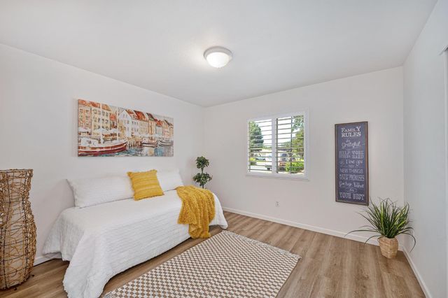 451 Jewel Stone Way, Folsom, CA 95630