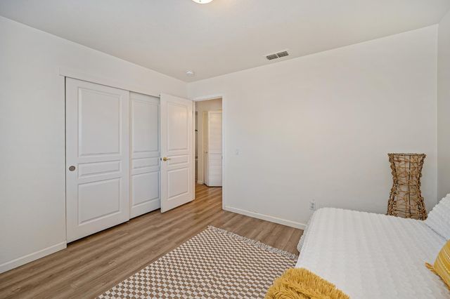 451 Jewel Stone Way, Folsom, CA 95630