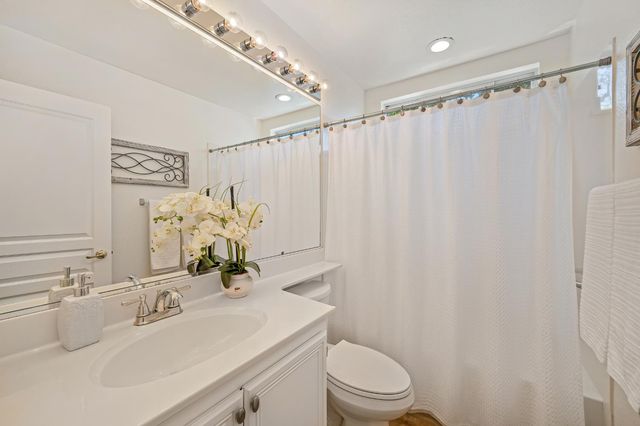 451 Jewel Stone Way, Folsom, CA 95630