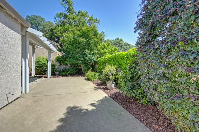 451 Jewel Stone Way, Folsom, CA 95630