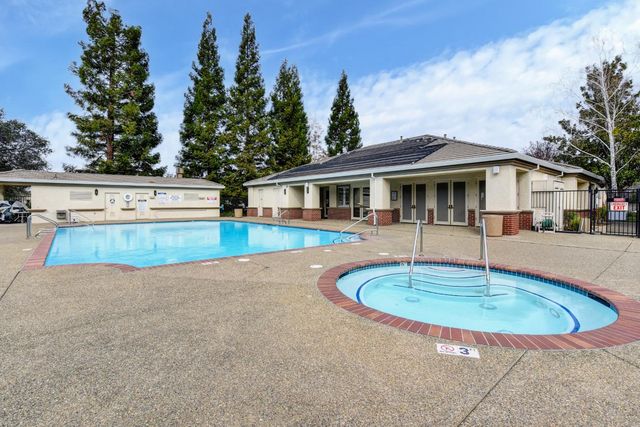 451 Jewel Stone Way, Folsom, CA 95630