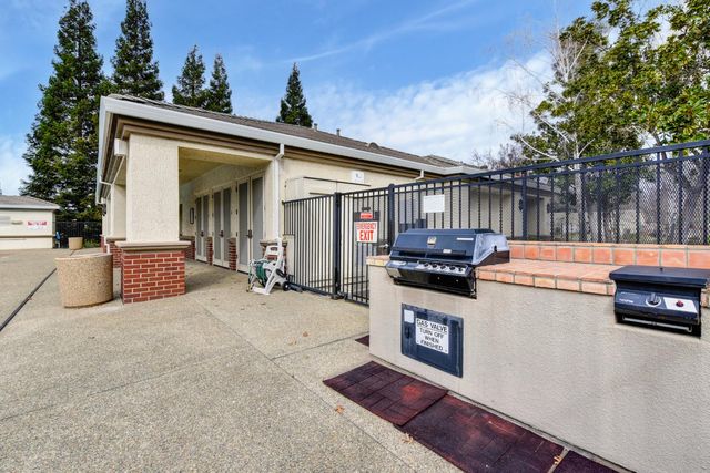 451 Jewel Stone Way, Folsom, CA 95630