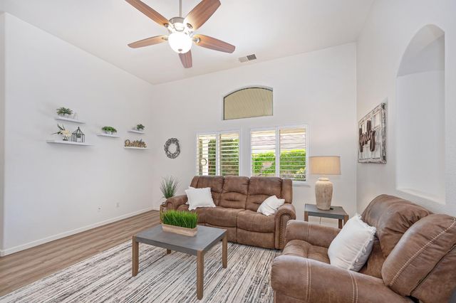 451 Jewel Stone Way, Folsom, CA 95630