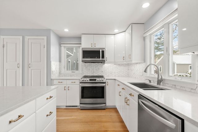 16 Coltsway 16, Wayland, MA 01778