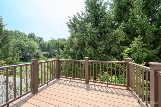 12 Ardmore Place, East Brunswick, NJ 08816