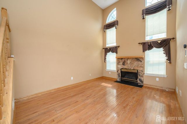 12 Ardmore Place, East Brunswick, NJ 08816