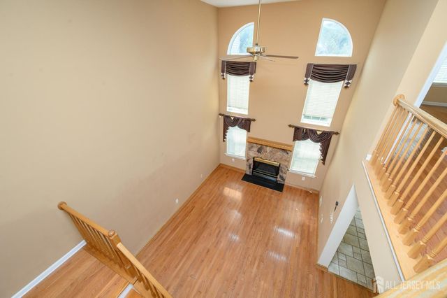 12 Ardmore Place, East Brunswick, NJ 08816