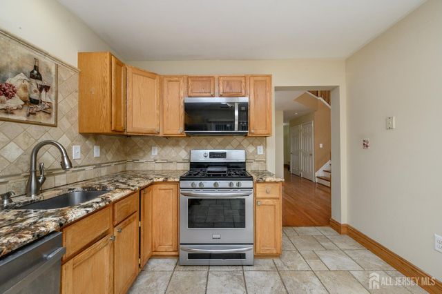 12 Ardmore Place, East Brunswick, NJ 08816