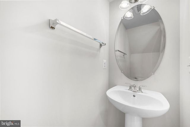 44481 WOLFHOUND SQ, Ashburn, VA 20147