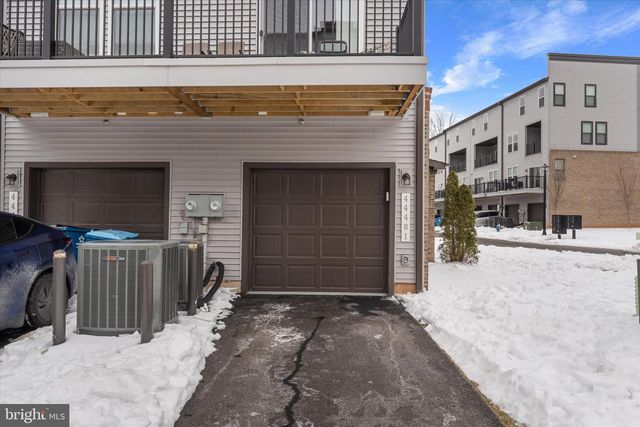 44481 WOLFHOUND SQ, Ashburn, VA 20147