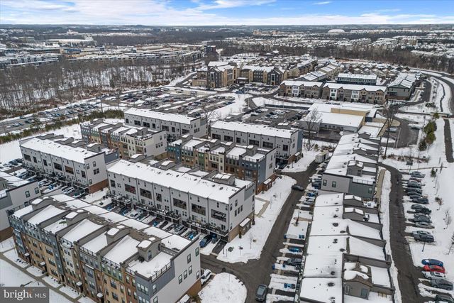 44481 WOLFHOUND SQ, Ashburn, VA 20147