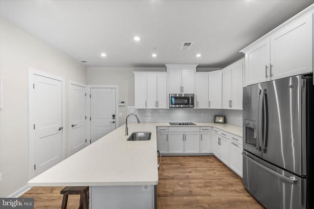 44481 WOLFHOUND SQ, Ashburn, VA 20147