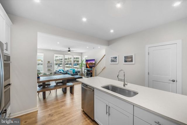 44481 WOLFHOUND SQ, Ashburn, VA 20147