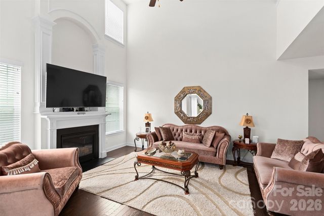 2688 Chari Park Lane, Walkertown, NC 27051