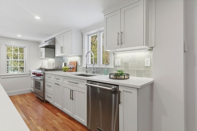 52 Salem St, Andover, MA 01810