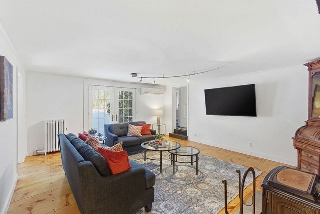 52 Salem St, Andover, MA 01810