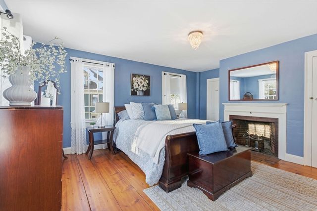 52 Salem St, Andover, MA 01810