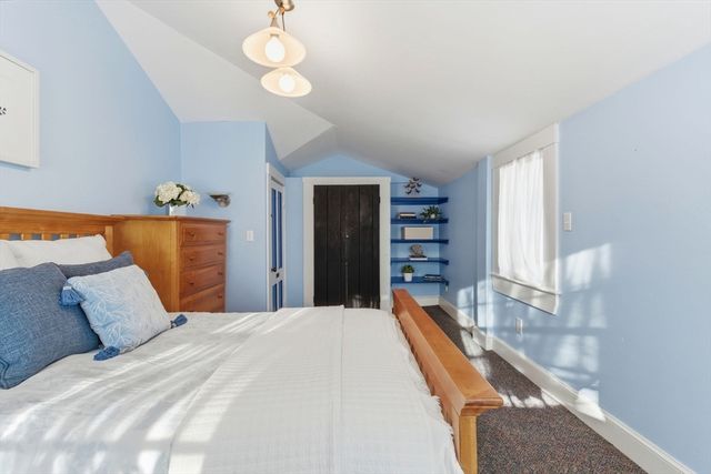 52 Salem St, Andover, MA 01810