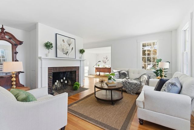 52 Salem St, Andover, MA 01810