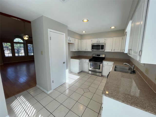 3909 Danli LN, Austin, TX 78749