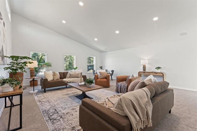 3743 E Nyberg Ln, Mead, WA 99021