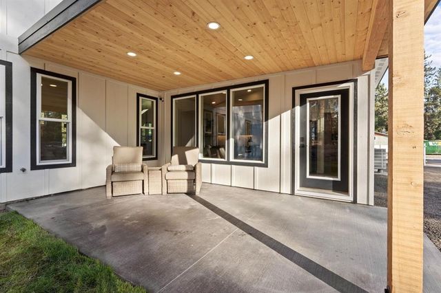 3743 E Nyberg Ln, Mead, WA 99021