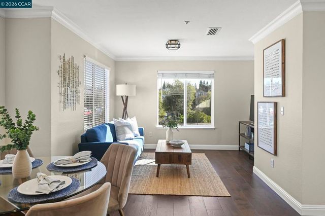 1004 Phoenix St, Danville, CA 94506