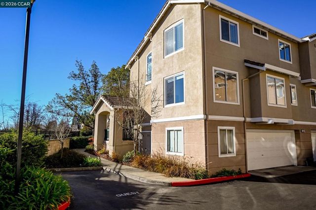 1004 Phoenix St, Danville, CA 94506