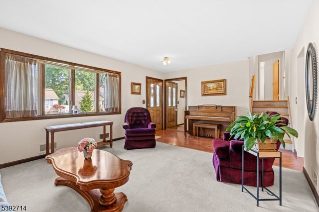 1405 Kent Pl, Linden City, NJ 07036