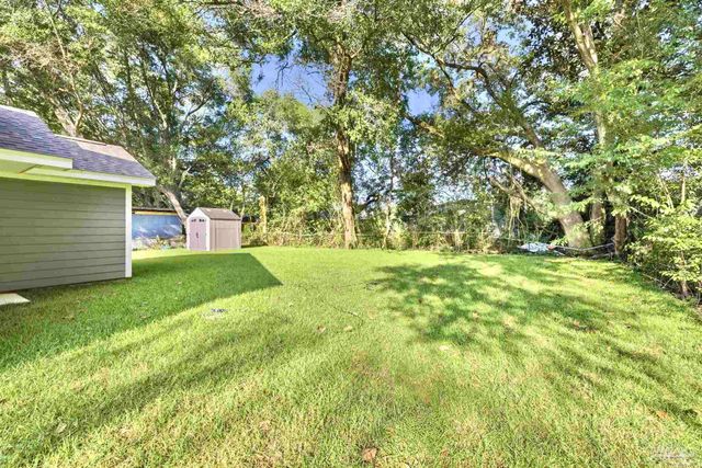 1014 Webster Dr, Pensacola, FL 32505