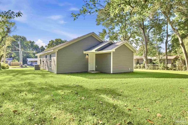1014 Webster Dr, Pensacola, FL 32505
