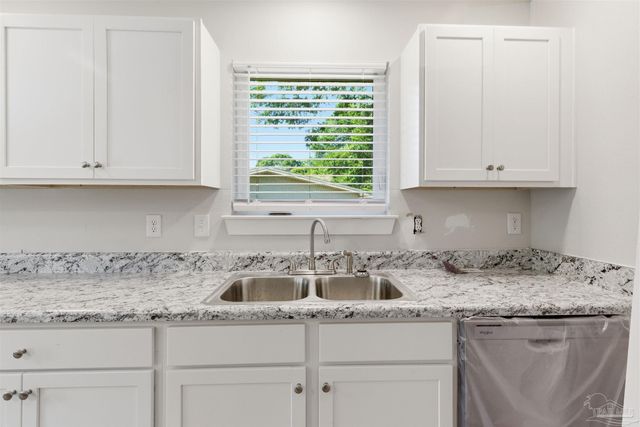 1014 Webster Dr, Pensacola, FL 32505