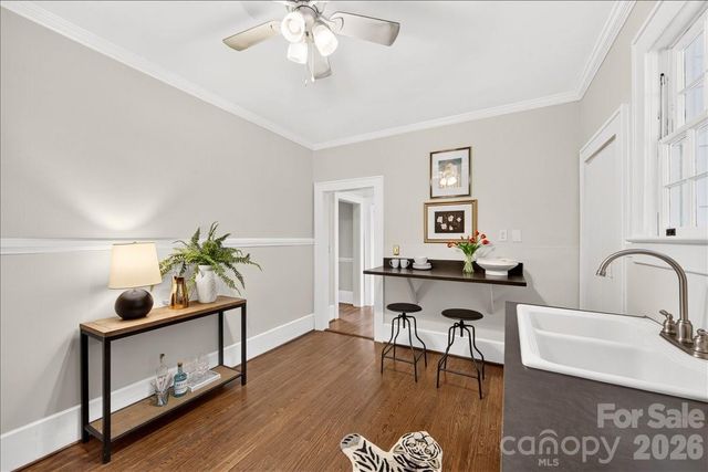 524 Hawthorne Lane 9, Charlotte, NC 28204