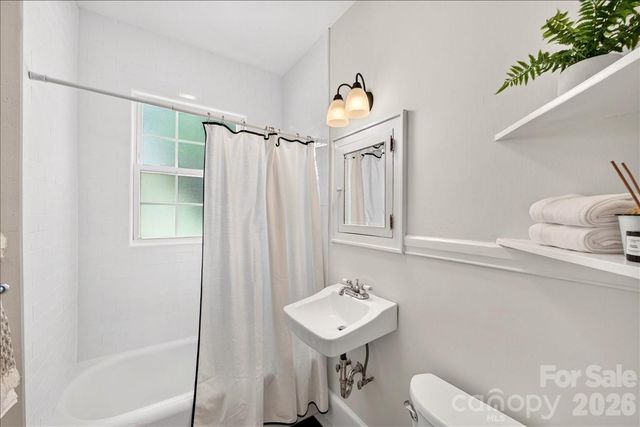 524 Hawthorne Lane 9, Charlotte, NC 28204