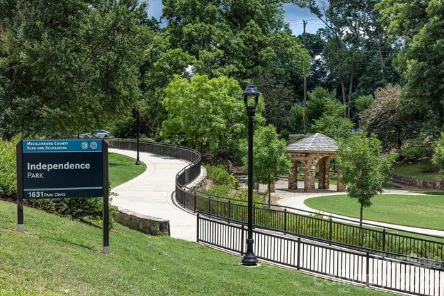 524 Hawthorne Lane 9, Charlotte, NC 28204