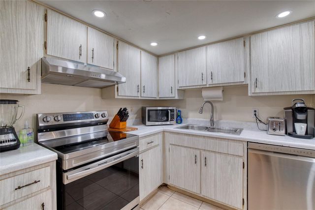 5500 OCEAN SHORE BOULEVARD UT58, Ormond Beach, FL 32176