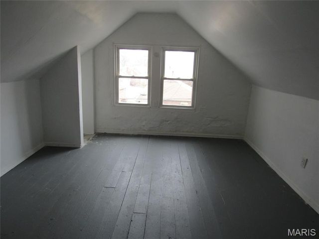 1739 Grape Avenue, St Louis, MO 63147