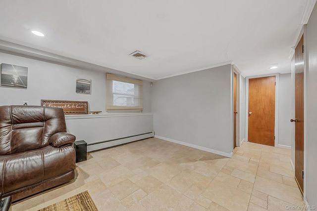 511 Devon Place, West Islip, NY 11795